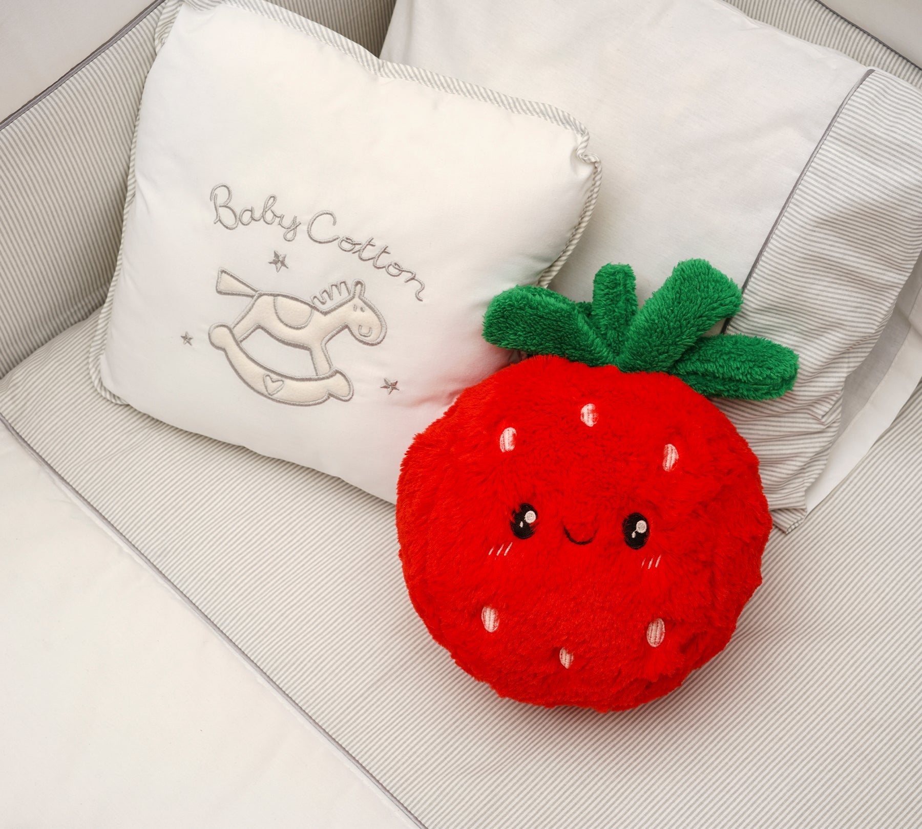 Cilek Strawberry-Kissen – Bild 7